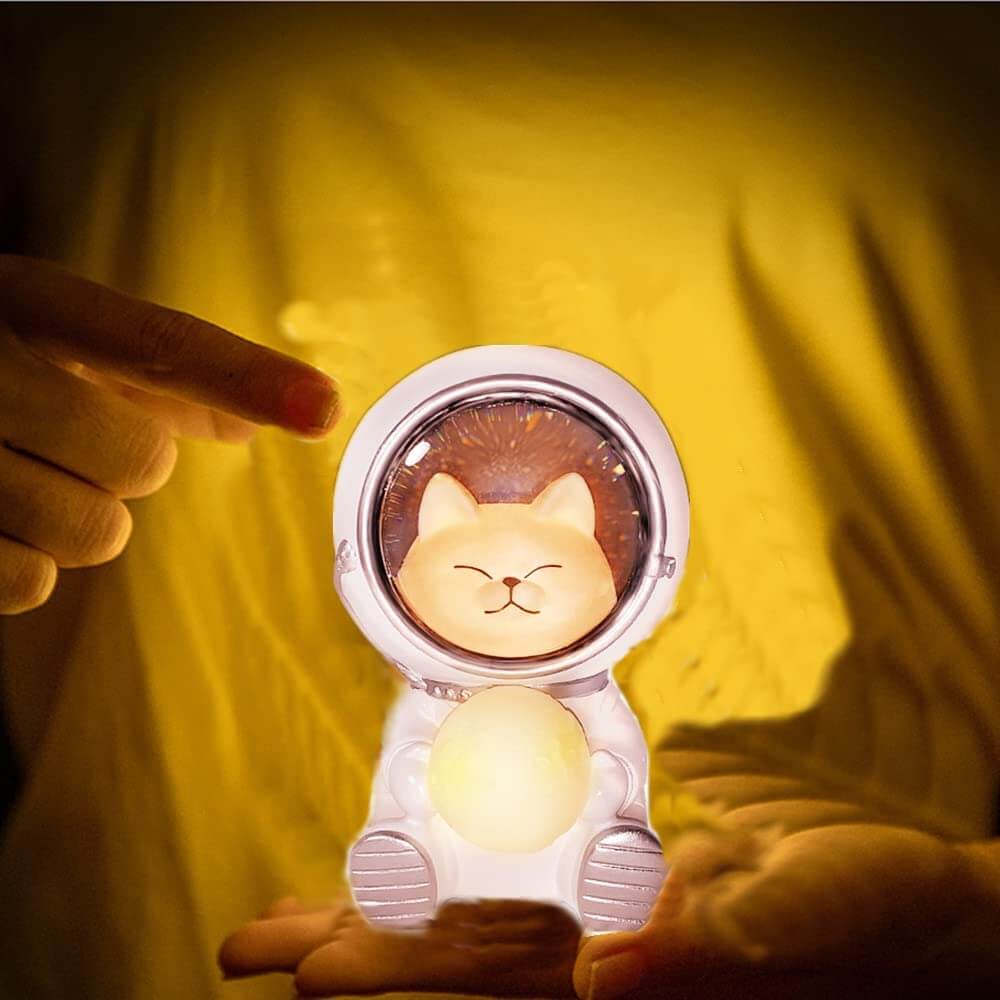 SpacePals - Søt LED- nattlampe med astronaut som kjæledyr og måne som skifter farge