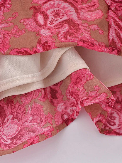 Victoria - Chic kimono-inspirert kjole med belte i midjen og klokkeermer