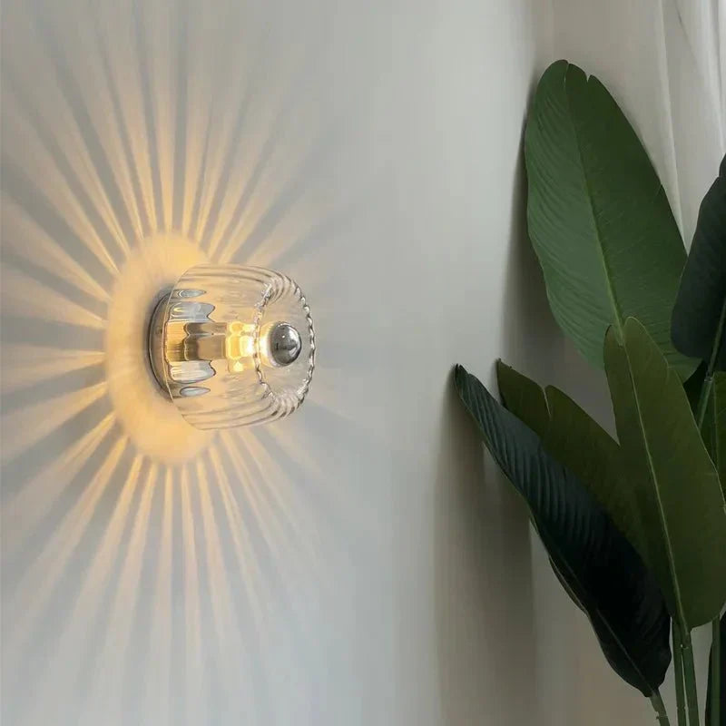 LumeForm - Slanke Bauhaus-inspirerte vegglamper for moderne rom
