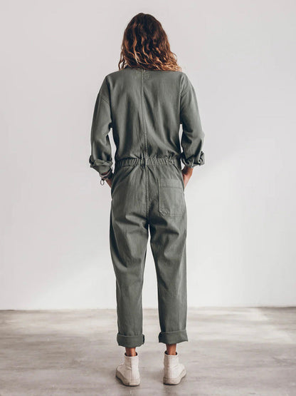 Freya - Avslappet passform front knapp jumpsuit med praktiske lommer