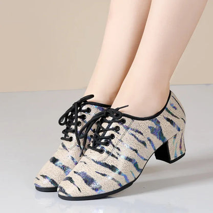 Frida - Elegante sko med hæl for en moderne og elegant stil