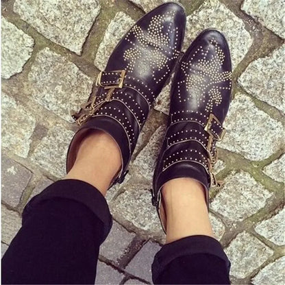 Thea - Ankelstøvler med nitteblomst for luksuriøs stil og komfortabel passform