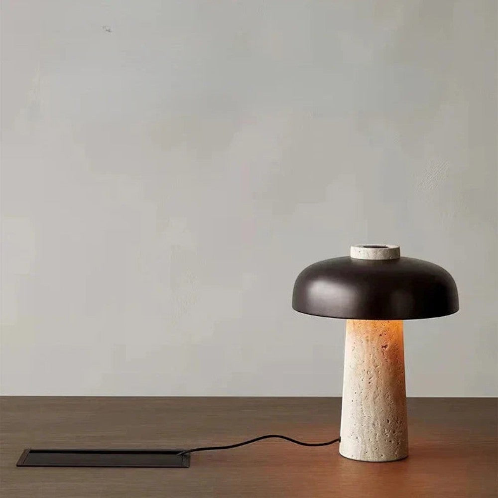 TerraLume – Moderne bordlampe med rå teksturert finish