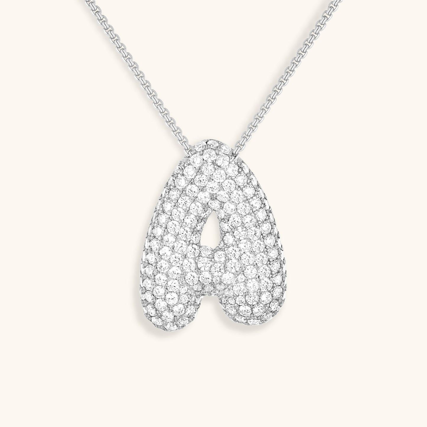 Luna - Fasjonabelt kjede med bobleinitialer og diamantinspirert design