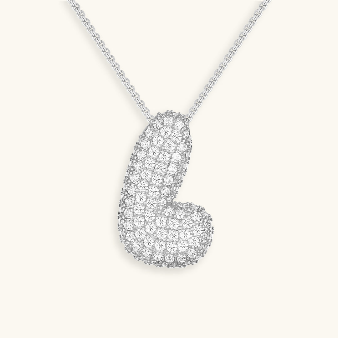 Luna - Fasjonabelt kjede med bobleinitialer og diamantinspirert design
