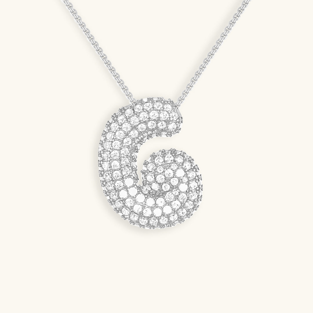 Luna - Fasjonabelt kjede med bobleinitialer og diamantinspirert design