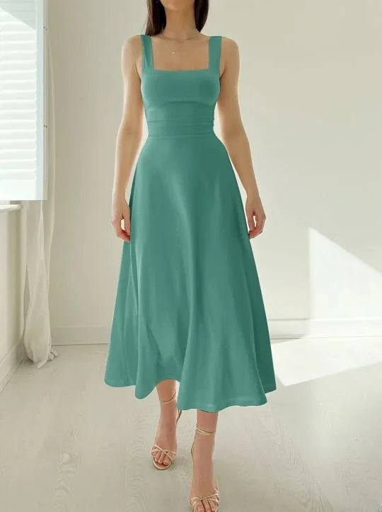 Evelyn - Elegant kjole med brede stropper for enkel stil og komfort