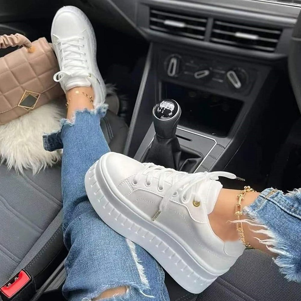 Sophie - Komfortable joggesko med snøring og tykk såle