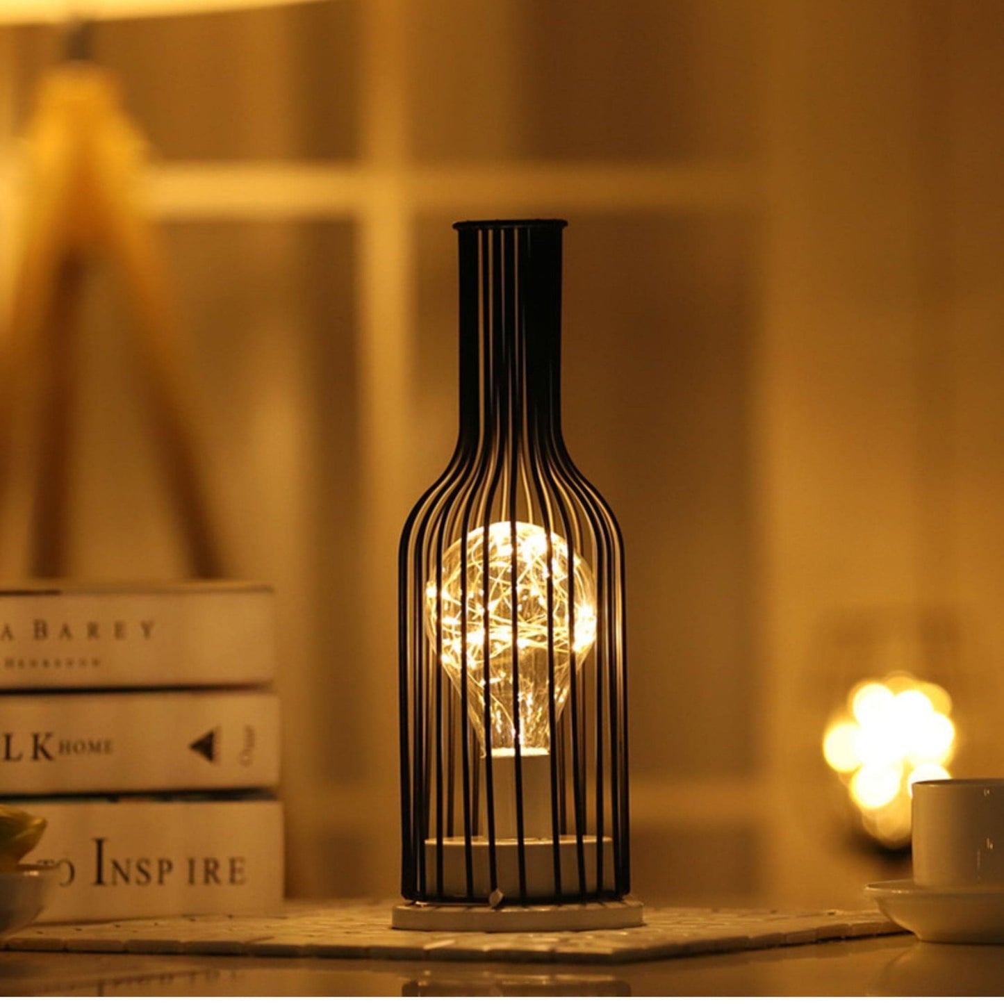 LumiAura - Stilig bordlampe med justerbar lysstyrke for moderne belysning i hjemmet