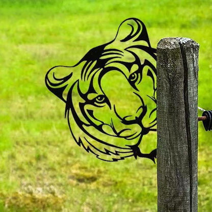 PeepCraft - Tittende geit Kunstverk for hagedekor