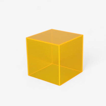 AcriForm – Utstillingsboks med Femsidig Gjennomsiktig Struktur