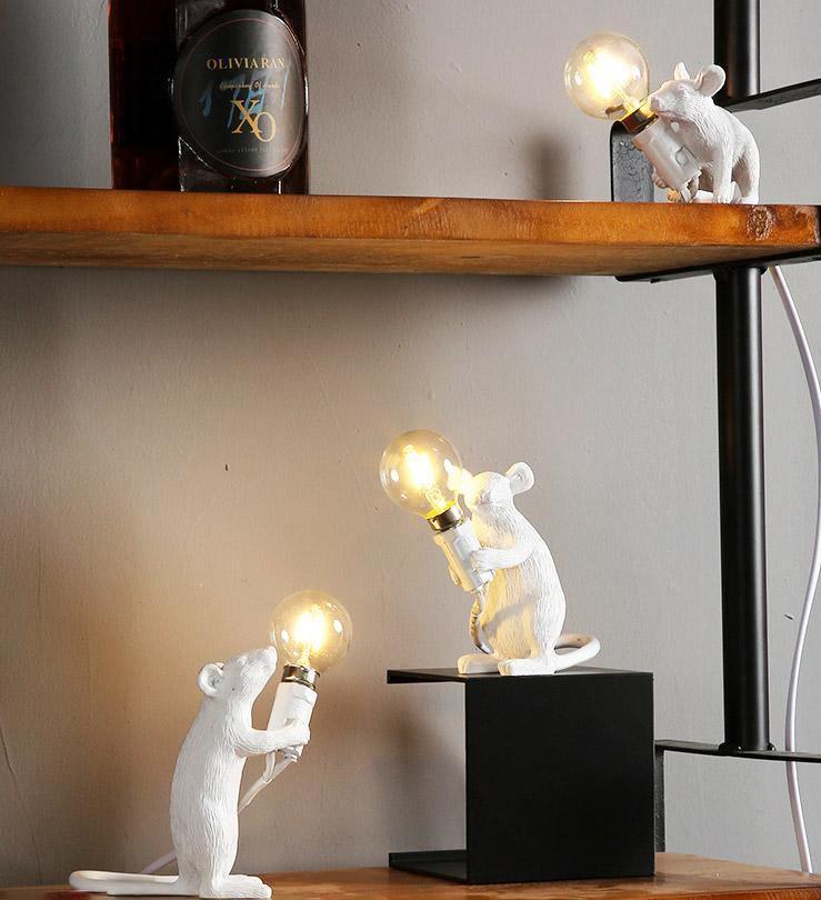 GlowNest - Sjarmerende LED lampe i Museform for Dekor og Stemning