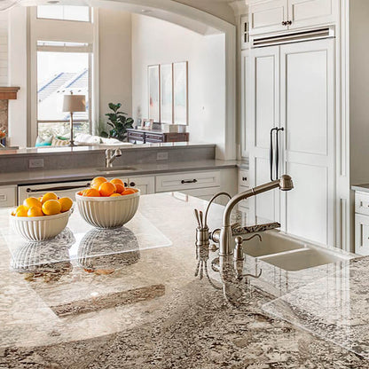 CrystalCut - Elegant skjærebrett i akryl med sklisikker teknologi for sikker og stilfull bruk på kjøkkenet