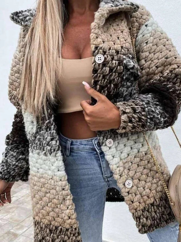 Lana - Stilig Strikkegenser med Heklede Detaljer og Praktiske Lommer