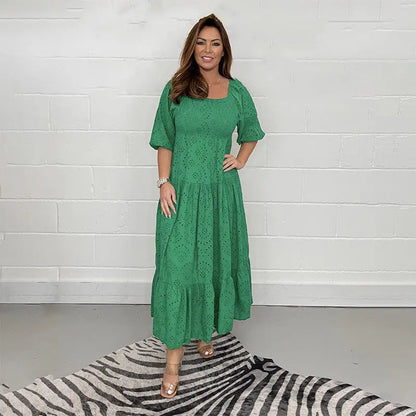 Bella - Puffermet kjole med maljedetaljer