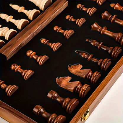 ChessMaster – Elegant klassisk sjakksett med intrikat detaljerte brikker