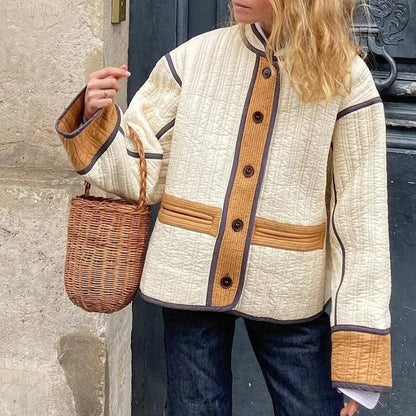 Isabella - Stilig Kort Pufferjakke med Fargeblokker og Vintage Quiltemønster