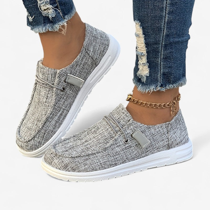 Sarah – Snøresko med Rund Tå og Minimalistisk Design