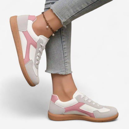 Astrid – Flate sålesneakers med rund tå