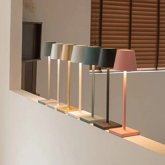 NordicLume - Elegant trådløs bordlampe med berøringskontrol