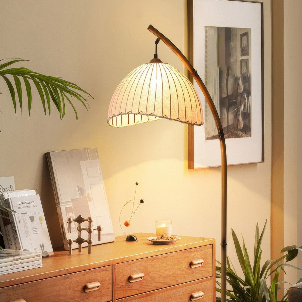 GlowLite - Bambusinspirert LED gulvlampe med lerretsskjerm