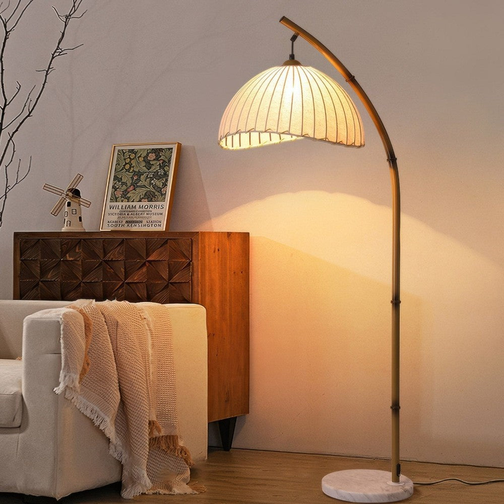 GlowLite - Bambusinspirert LED gulvlampe med lerretsskjerm