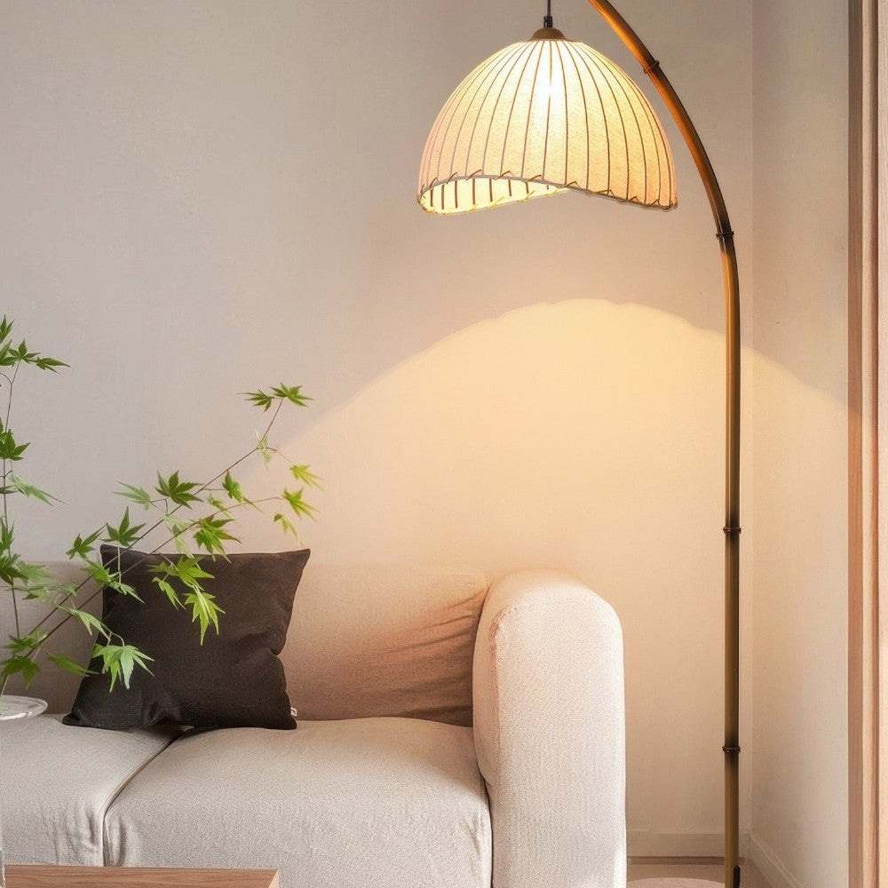 GlowLite - Bambusinspirert LED gulvlampe med lerretsskjerm