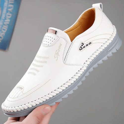Brian - Slip-on-sko med dekorative sømmer og mønstre