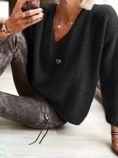 Ashley - Avslappet passform genser med V-hals og lange ermer