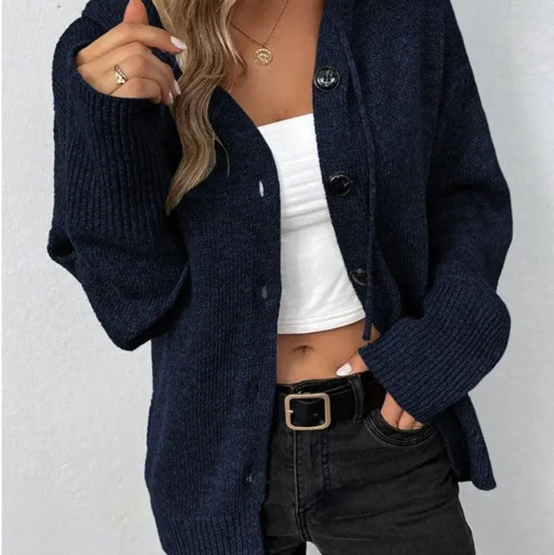 Scarlett - Klassisk cardigan med knapper og ribbestrikkede ermer