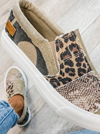 Nicole - Uformelle slip on loafers med camo trykk og slitesterk såle