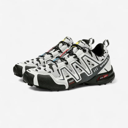 TrekMaster – Snørestøvler med Rund Tå og Mønstret Såle