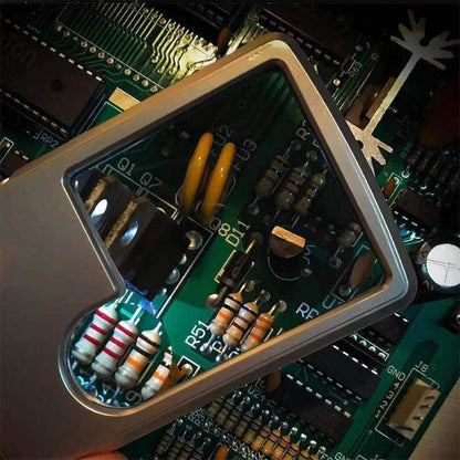 BrightScope – Kortformet LED Forstørrelsesglass med Etui