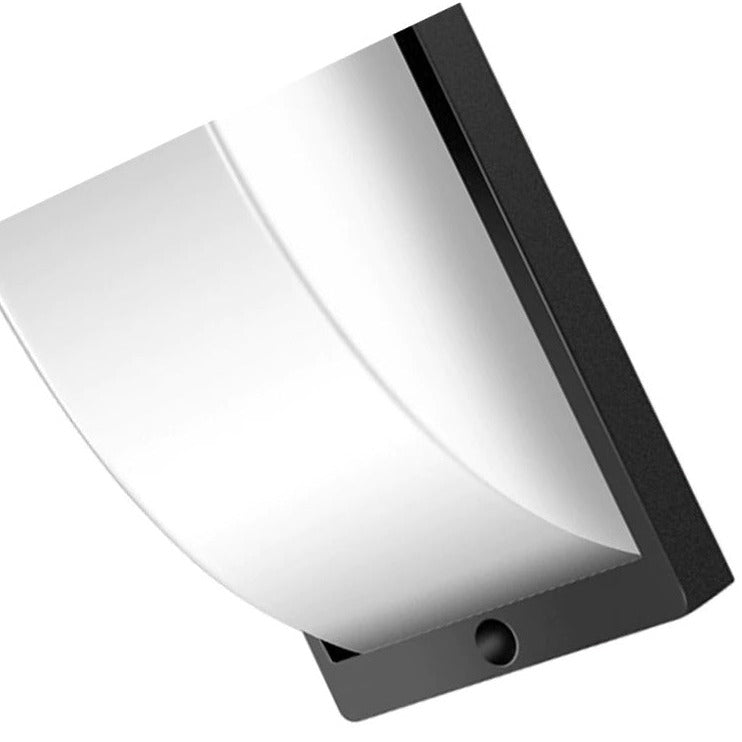 LumeArc - Moderne Utendørs Vegglampe med Elegant Buet Design