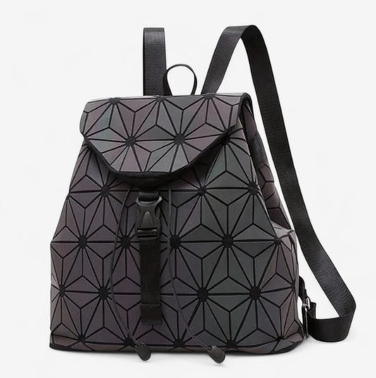 Alina – Ryggsekk med Stor Kapasitet og Geometrisk Design