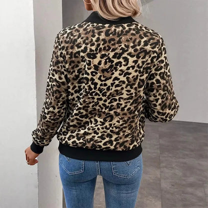 Jasmijn – Langermet Jakke med Ribbestrikkede Ermer