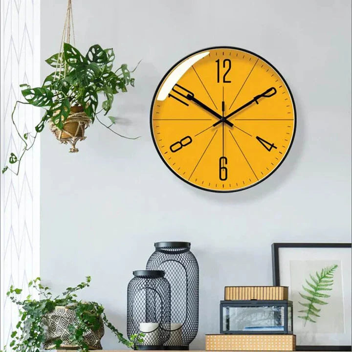 LuxeNord - Elegant Veggklokke med Nordisk Design for Moderne Dekor