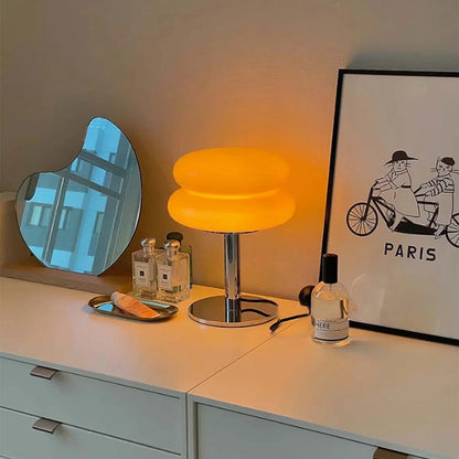 CloudGlow - Retro-inspirert LED-lampe med justerbar lysintensitet