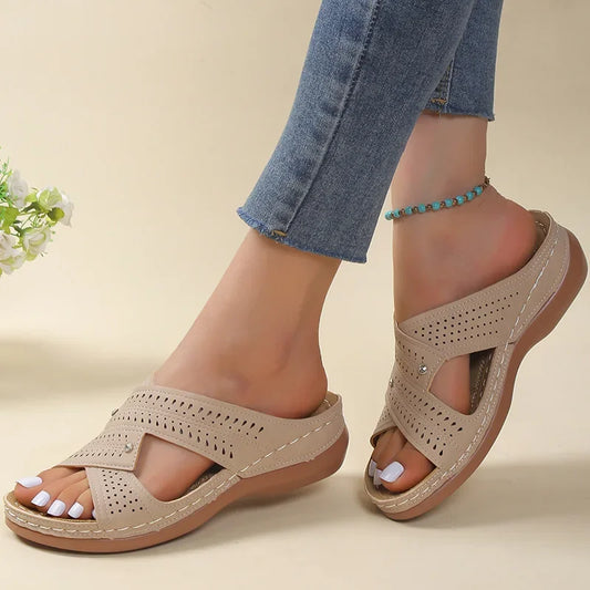 Isla - Sandaler med justerbare remmer og pustende design