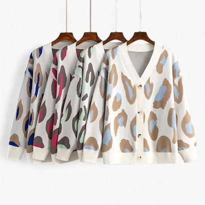 Elke - Løst sittende kofta med lang erme og V-hals og knapper