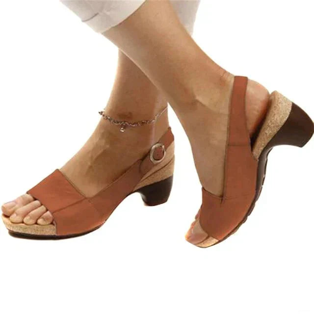 Lauren – Sandaler med justerbar spenne med Slingback Design