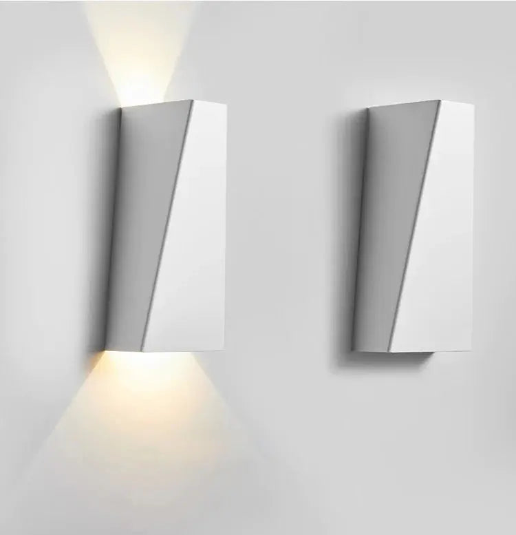 LumeEdge - Slanke LED-vegglamper for moderne interiør