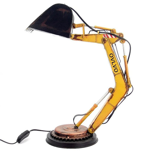 TechTonic - Gravemaskin inspirert skrivebordslampe med justerbar belysning