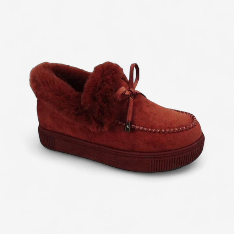 Leona - Rundtå Sko med Dekorativ Frynse og Slip-On Design