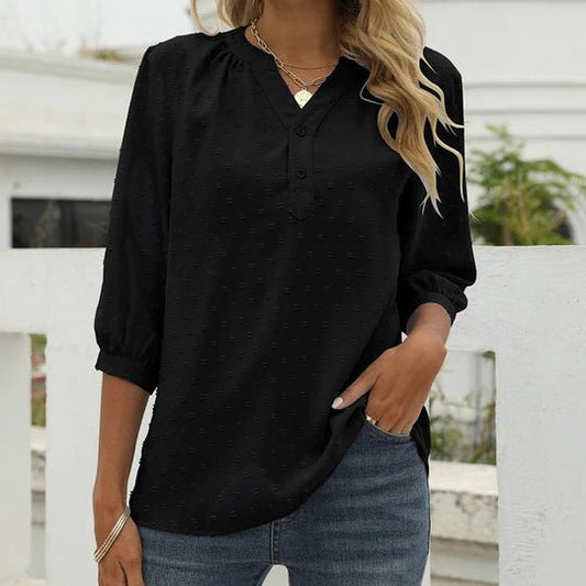 Linde - Trendy bluse med sveitsiske prikker og elegant V-hals
