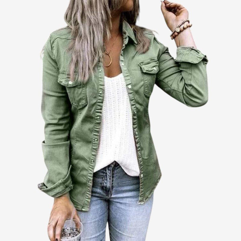 Regina - Langermet Jakke med Knappelukking og Brystlommer