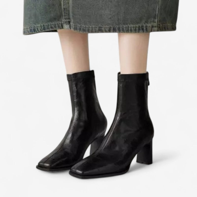 Rovena – Ankelstøvletter med Rund Tå og Glidelås Bak