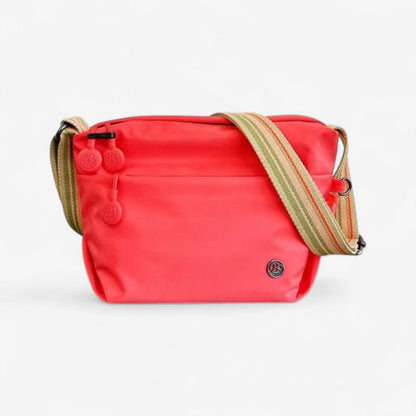 Brooklyn – Skulderveske med justerbare stropper og glidelåslommer