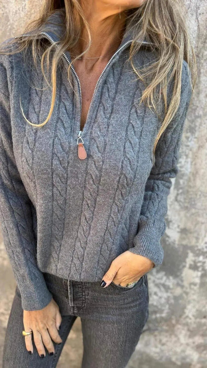 Zoey - Halvglidelåsgenser med kabelstrikket design