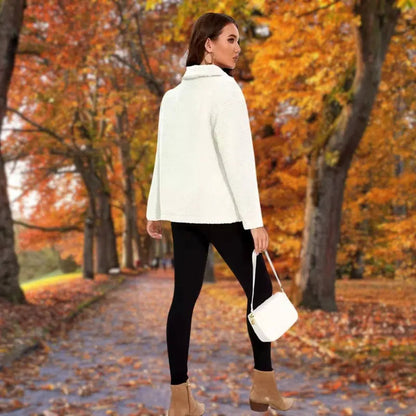 Audrey - Avslappet genser med knapp opp og funksjonelle lommer